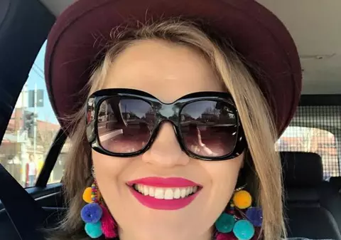 Mirela Vaida, selfie alături de soţ şi cei trei copii. „Atât a încăput în poză”