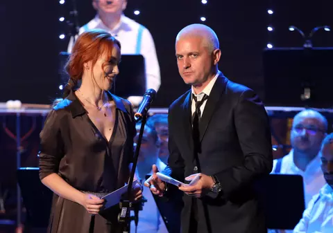 Ironii politice, pe scenă la Premiile UCIN: „Am văzut foarte mulți oameni zâmbind pe stradă. O fi primăvara?”