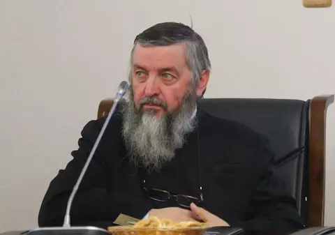 Preotul care a repopulat cu orfani un sat părăsit trece prin momente critice. Părintele Mihail Milea a suferit un infarct