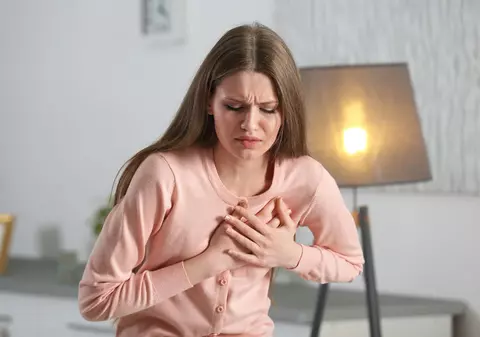 6 simptome ale infarctului care apar numai la femei