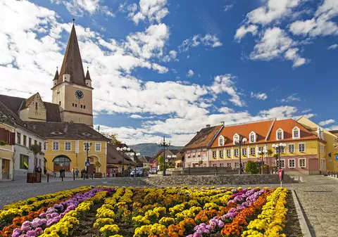 Oamenii din Cisnădie-Sibiu au scos mulți bani din buzunar din neglijența Electrica. Compania nu le-a citit contoarele la timp și a trimis facturi de regularizare pe un an și trei luni