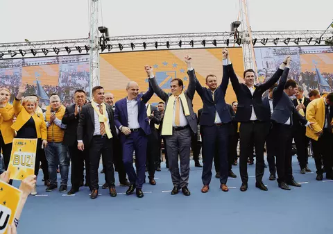 FOTO | Miting PNL la Focşani. Atac dur al lui Ludovic Orban: "Zilele lui Oprişan s-au terminat. Portofele, nu uita, Vrancea nu mai e a ta!"
