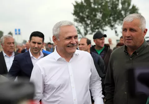 Dragnea promite reducerea cu 50% a biletelor de avion, pentru studenţi, pe rutele interne