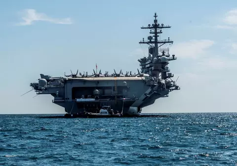 Oficial de la Teheran susține că Iranul poate scufunda orice navă de război americană folosind „arme secrete”