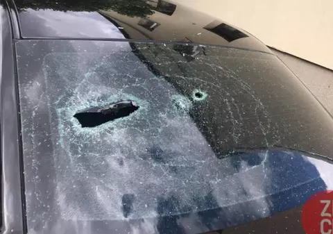 Mașina jurnalistului clujean Liviu Alexa a fost vandalizată. Ziaristul spune că este amenințat: "Probabil se dorește moartea mea!"