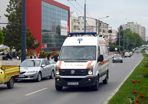 Un biciclist a murit după ce a căzut de pe bicicletă în stațiunea Păltiniș