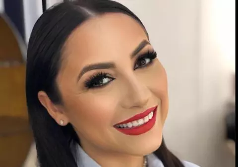 Andra a impresionat-o pe Iulia Albu. Artista, lăudată de fashion-editor