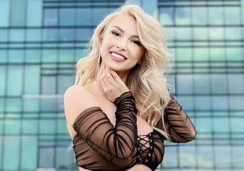 Andreea Bălan mai are o lună și își reia antrenamentele sportive. "Fac 200 de abdomene de 3 ori pe săptămână"