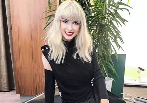 Andreea Bălan, din nou pe mâna medicului la trei luni după ce a născut. „Simt aşa nişte furnicături”