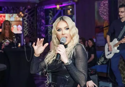 Weekend plin pentru Andreea Bănică. Se pregătește să fie nașă de botez