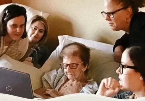 Ultima dorință a unei bătrâne aflate pe moarte a fost să-i cunoască pe actorii din Game of Thrones. Ce surpriză i-au făcut aceștia