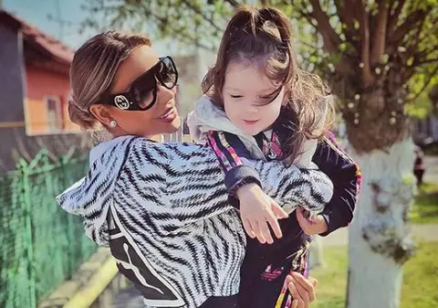 Bianca Drăgușanu atacă mamele care vorbesc despre depresia postnatală. „Este un pretext de a sta și a nu face nimic”
