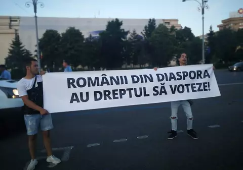 Protest în Piața Victoriei, în semn de solidaritate cu românii care stau la cozi în diaspora