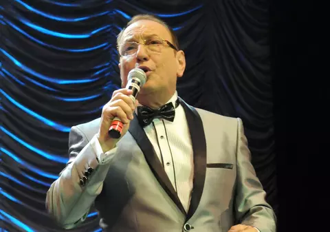 Petre Geambașu și-a sacrificat vacanțele de dragul cățeilor. “Nu stau fără noi”. Solistul are patru Shar Pei și un maidanez