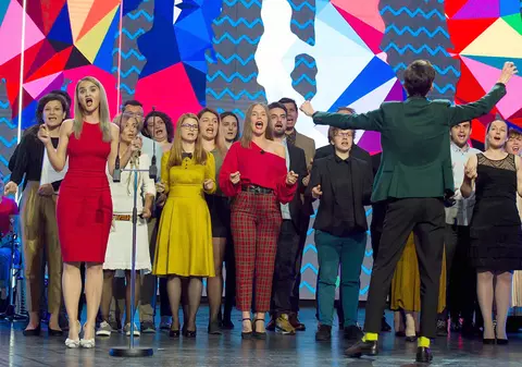 Ce a fost în spatele protestului de pe scena teatrului din Cluj. Jurnalista Libertatea Oana Moisil a vorbit cu actorii care au inițiat „rebeliunea de pe scenă” și scrie despre inițiativele culturale care se străduiesc să rămână independente