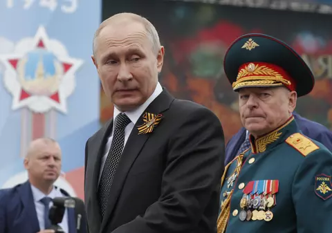 Rusia a anunțat după trei zile că submarinul care a luat foc funcționa cu energie nucleară. ”Reactorul se află în stare de funcționare”