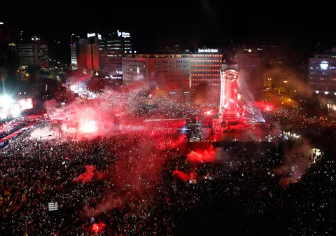 Sărbătoare în Europa fotbalistică. A fost noapte albă la Lisabona, Munchen, Paris sau Londra / FOTO