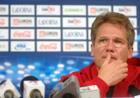 Ladislau Bölöni, nominalizat pentru titlul de cel mai bun antrenor al sezonului în Belgia