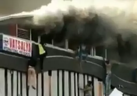 Incendiu devastator într-o școală din India. Cel puțin 15 studenți au murit și alți 20 au fost răniți 