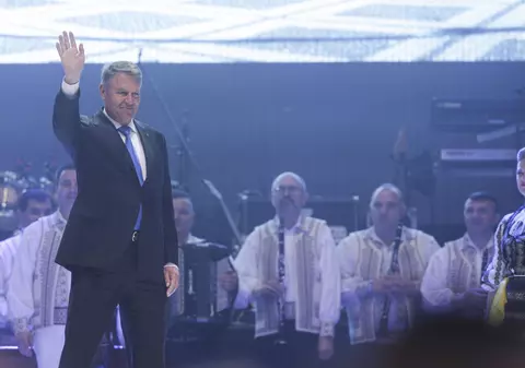FOTO | Iohannis și liderii europeni au participat la spectacolul folcloric și la concertul Deliei din Sibiu