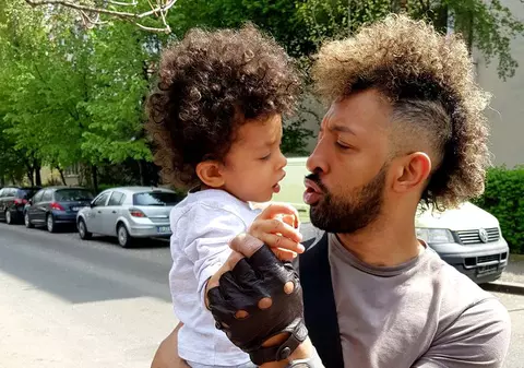 Fiul lui Kamara a făcut primul transplant de celule stem în Turcia. Imagini de pe patul de spital