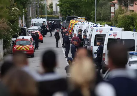 Patru femei, luate ostatice în apropiere de Toulouse de un susținător al vestelor galbene. Au fost eliberate după aproape șase ore de teroare / FOTO&VIDEO