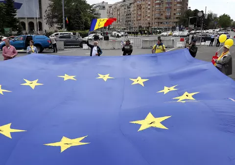 România Curată: PNL are mai mulți candidați la europarlamentare cu probleme de integritate decât PSD, în primele 11 poziții din liste