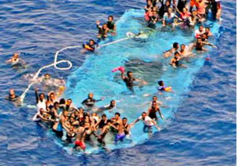 Un bebeluş şi o femeie, migranţi, găsiţi morţi în largul Insulelor Canare. O altă femeie e încă dată dispărută