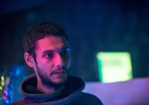 Regizorul filmului „Cap şi Pajură”: „Este un film care atrage atenţia că o ştire, chiar dacă este tratată senzaţionalist şi superficial, ascunde o tragedie”