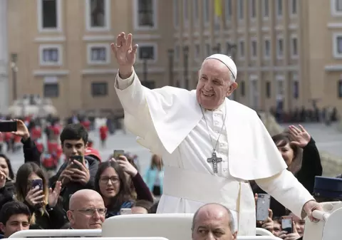 PAPA FRANCISC, LA BUCUREȘTI | Ghidul complet al vizitei Suveranului Pontif în Capitală. Unde vor fi restricții de trafic, cum vor circula mijloacele de transport în comun, unde va dormi și ce program va avea Sanctitatea Sa