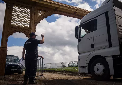 Coadă de TIR-uri pe 2 kilometri, la frontiera Giurgiu-Ruse. Cum explică Poliția situația