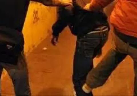 Doi minori au tâlhărit un bărbat în vârstă de 44 de ani, la Cluj. I-au luat telefonul mobil, bonurile de masă și alte bunuri