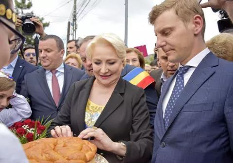 Viorica Dăncilă: Programul de guvernare PSD, îndeplinit 70%. 2019 aduce investiții în sănătate și educație
