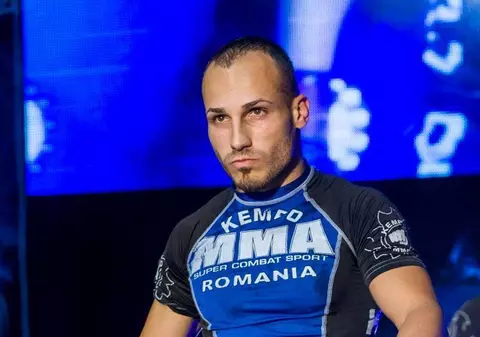 Antrenorul lui Cosmin Dușa, luptătorul mort înainte de meci la Chișinău: ”Mama lui ne-a spus că a leșinat de două ori în ultimele șase luni”. Dușa lucra noaptea la cazinou, ziua se antrena!