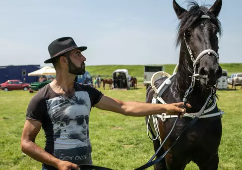 Cum arată un târg tradițional de cai de rasă, în Lunca Dunării. O tradiție păstrată de peste 3.000 de ani! | GALERIE FOTO