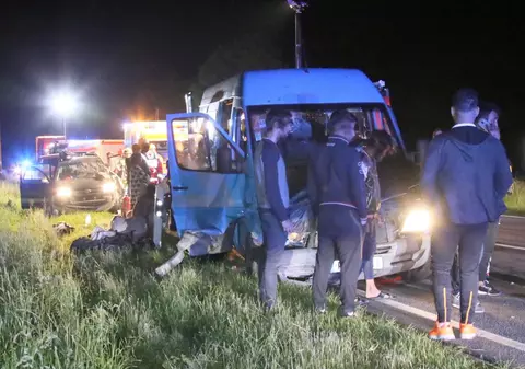 Un microbuz cu 18 români a fost implicat într-un accident în Germania
