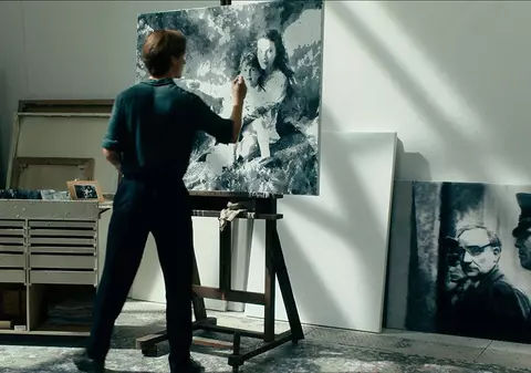 Recomandările culturale ale săptămânii. Ne împrietenim cu poezia românească și redescoperim o poveste faimoasă prin ochii lui Dali