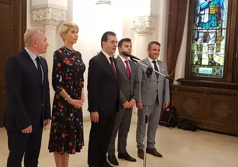 Orban, după consultările cu Iohannis: "PNL va susţine toate iniţiativele de revizuire a Constituţiei şi orice alte iniţiative, necesare pentru a transpune în fapt voinţa exprimată de cetăţeni"