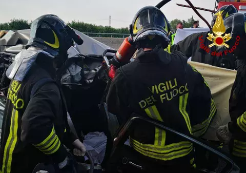 O româncă în vârstă de 23 de ani a murit într-un accident în Italia