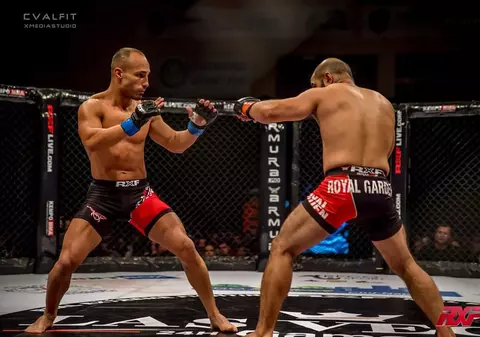 Moarte suspectă: luptătorul MMA Cosmin Dușa, găsit fără suflare în camera de hotel din Chișinău, chiar înainte de un meci. ”Era super băiat, nu înțeleg”