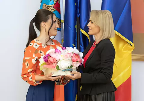 Tolo: Firea spune că pila ei cu zero cunoștințe în Sănătate conduce Spitalul Filantropia fără să fie plătită, așa că să fim mulțumiți!