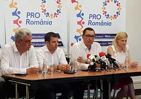 Pro România nu va semna moţiunea de cenzură însă va vota în favoarea ei. Ponta cere mandat de la partid să nu încheie niciun fel de alianţă cu PSD şi PNL