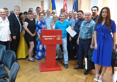 Codrin Ştefănescu anunţă că va candida la Congres, la funcţia de secretar general. A primit susţinerea filialei PSD Sector 1