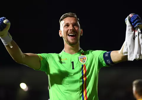 Portarul Ionuț Radu a fost descoperit grație unui anunț din Libertatea văzut de bunica lui! Totul despre cum a început fotbalul liderul naționalei de tineret