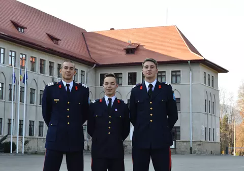 Trei elevi ai Colegiului Militar din Câmpulung Moldovenesc, cadeți la academii militare din Statele Unite