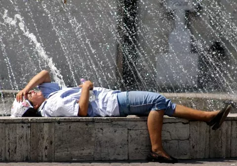 MAE: Atenţionare de călătorie pentru  Serbia, unde e cod roșu de caniculă. Se menține riscul de incendii de vegetaţie în Grecia și Croația