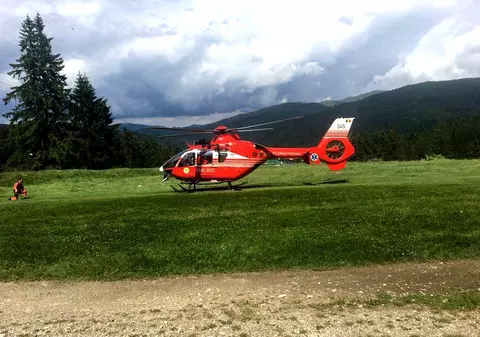 Un bărbat a căzut cu parapanta în Brașov