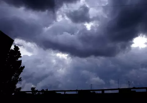 Cod galben de furtuni în Brăila, Ialomiţa, Călăraşi şi Ilfov, luni seara