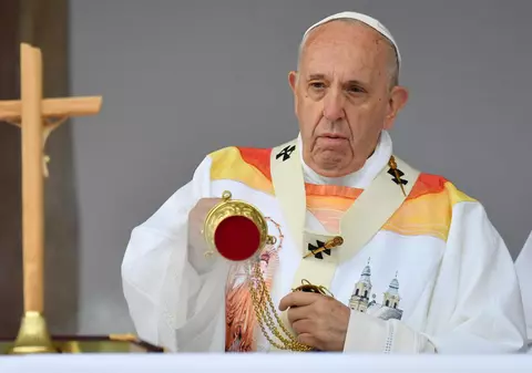 Vaticanul a ridicat imunitatea nunțiului apostolic în Franța, acuzat de agresiuni sexuale