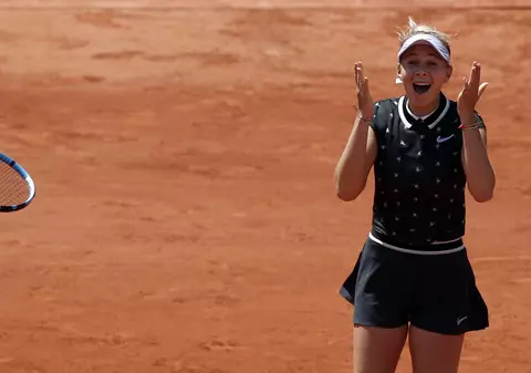 Simona Halep a urcat pe locul 7 în clasamentul WTA. Barty, liderul ierarhiei în premieră. Pozițiile româncelor